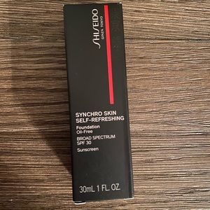 Shiseido SynchroSkin Foundation Quartz color